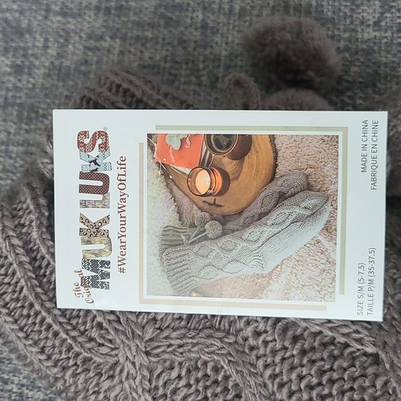 ⭐️40% Off⭐️ Muk Luks Dark Grey Cabin Slipper Socks - Picture 10 of 12